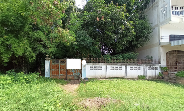Two one-story detached houses for sale, Bo Ploi, Kanchanaburi, good location, next to the main road. Nearby areas are low to medium density residentia