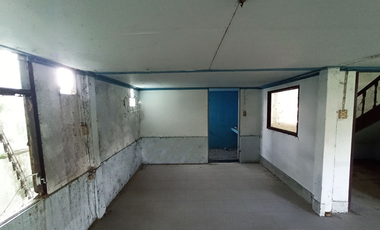 Two one-story detached houses for sale, Bo Ploi, Kanchanaburi, good location, next to the main road. Nearby areas are low to medium density residentia
