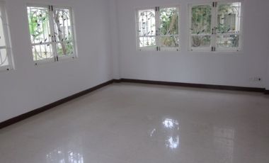 บ้านเดี่ยว 2 ชั้น วิจิตราธานี บางนา-ตราด ทำเลที่สะดวกต่อการเดินทาง โดยสามารถเข้า-ออกได้จาก ถนนบางนา-ตราด (ทางหลวงหมายเลข 34)