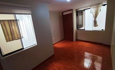Alquilo lindo departamento en el distrito de Santiago de Surco - 3er Piso