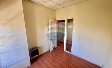 Se arrienda amplia oficina en centro Stgo