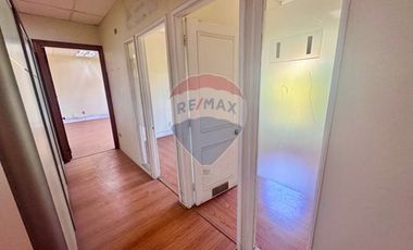 Se arrienda amplia oficina en centro Stgo