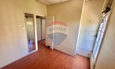 Se arrienda amplia oficina en centro Stgo