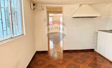 casa remodelada en La Cisterna/ a pasos del Metro