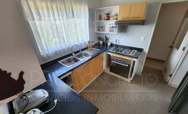Casa En Venta En El Manzano Tiltil, 3d+3b Y 2e, Condominio Seguro