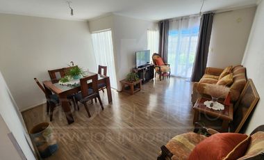 Casa En Venta En El Manzano Tiltil, 3d+3b Y 2e, Condominio Seguro