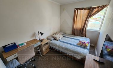 Casa En Venta En El Manzano Tiltil, 3d+3b Y 2e, Condominio Seguro