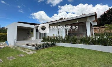 VENTA de CASA CAMPESTRE en BUCARAMANGA