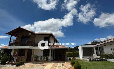 VENTA de CASA CAMPESTRE en BUCARAMANGA