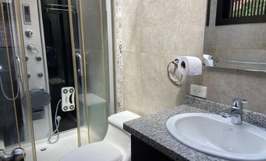 Casa en renta con área verde, Challuabamba