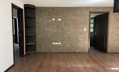 Casa en renta con área verde, Challuabamba