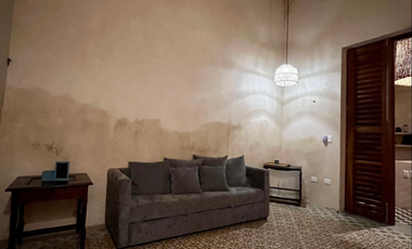 CASA EN RENTA MERIDA, CENTRO, AMUEBLADA, DISPONIBLE.