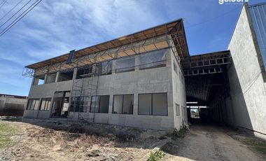 Galpón 2.100 m² de nave + 550 m² de oficinas