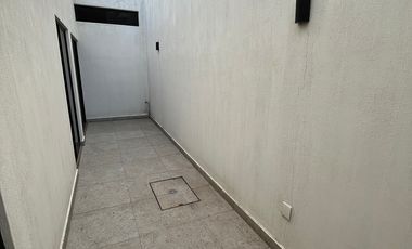 CASA DE UN SOLO NIVEL EN RENTA EN COLONIA PLAN DE AYALA