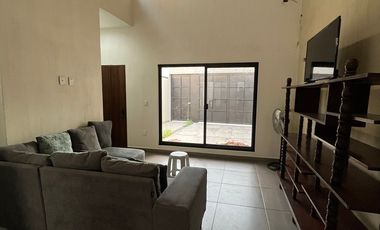 CASA DE UN SOLO NIVEL EN RENTA EN COLONIA PLAN DE AYALA