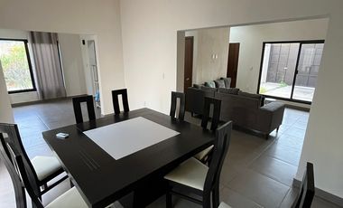 CASA DE UN SOLO NIVEL EN RENTA EN COLONIA PLAN DE AYALA