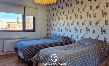 ALQUILER CASA NIVEL GERENCIAL -3 DORMITORIOS -PILETA CLIMATIZADA-CENTENARIO -NQN