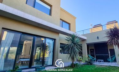 ALQUILER CASA NIVEL GERENCIAL -3 DORMITORIOS -PILETA CLIMATIZADA-CENTENARIO -NQN