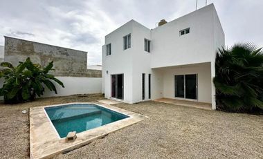 Casa en renta en Privada Bosques de Conkal