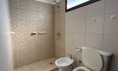 Alquiler - General Paz - 2 Dormitorios y 2 baños- Balcon frente!