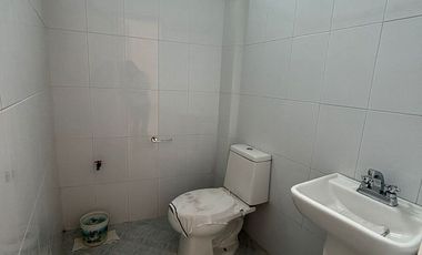 SALÓN DE FIESTAS CON 2 LOCALES COMERCIALES EN QRO. 8