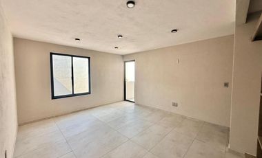 CASA EN VENTA EN AV NIÑOS HEROES