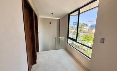 CASA EN VENTA EN AV NIÑOS HEROES