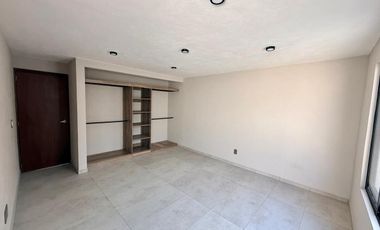 CASA EN VENTA EN AV NIÑOS HEROES