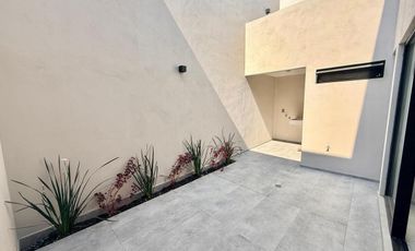 CASA EN VENTA EN AV NIÑOS HEROES