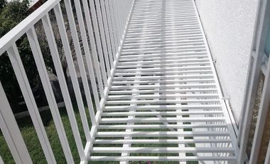 RENTO DEPARTAMENTO AMUEBLADO MUY AMPLIO  EXCELENTE UBICACION