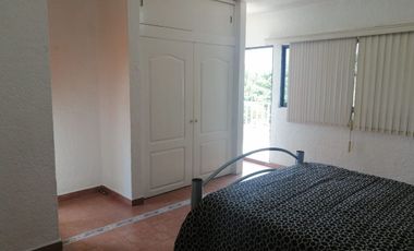 RENTO DEPARTAMENTO AMUEBLADO MUY AMPLIO  EXCELENTE UBICACION