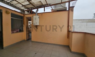 Alquilo casa en Surco para oficina a puerta cerrada, ubicación estratégica