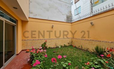 Alquilo casa en Surco para oficina a puerta cerrada, ubicación estratégica