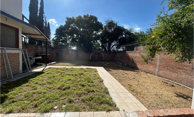 Casa venta sobre carretera Querétaro-Irapuato, Laureles 1,500,000 ArnCue EMC