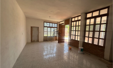 Casa venta sobre carretera Querétaro-Irapuato, Laureles 1,500,000 ArnCue EMC