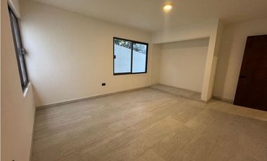 Casa en venta en Lomas del Roble en San Nicolás