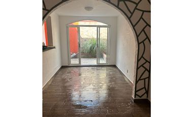 BONITA CASA EN JARDINES DE SAN MIGUEL