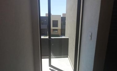 RENTA DE CASA EN RESIDENCIAL AZALEAS SAN MATEO ATENCO