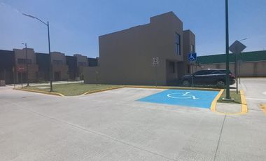 RENTA DE CASA EN RESIDENCIAL AZALEAS SAN MATEO ATENCO