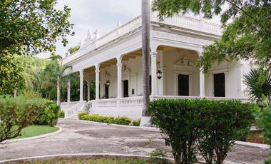 Exclusiva Quinta Histórica en venta en Mérida, ideal para hotel boutique.