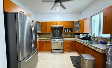 Casa en venta en esquina Mérida Yucatán, San Antonio Cinta