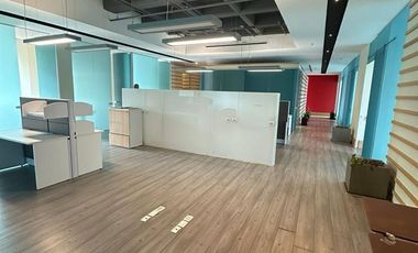 Oficina en Venta y  Renta en Valle Oriente, SPGG