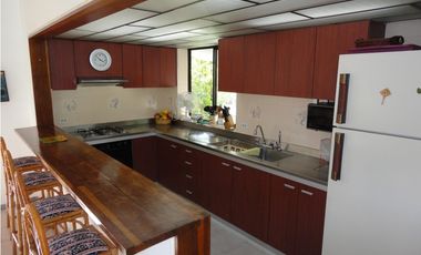 Casa Amoblada en arriendo Girardot Condominio campestre El Peñón