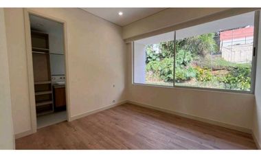 VENTA DE CASA EN EL POBLADO LOS BALSOS REMODELADA.