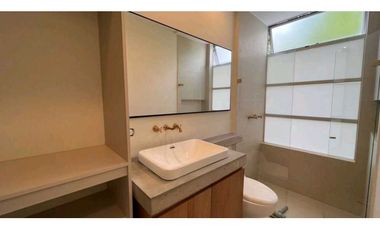 VENTA DE CASA EN EL POBLADO LOS BALSOS REMODELADA.