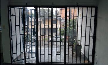 ARRIENDO CASA COMERCIAL EN LA FLORESTA