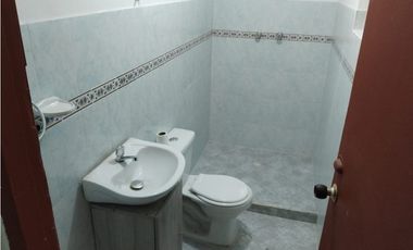 ARRIENDO CASA COMERCIAL EN LA FLORESTA