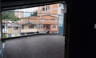 ARRIENDO CASA COMERCIAL EN LA FLORESTA
