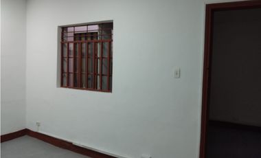 ARRIENDO CASA COMERCIAL EN LA FLORESTA