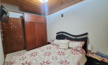 ACSI 1327. Casa en Venta Alicante, Mosquera, Cund.